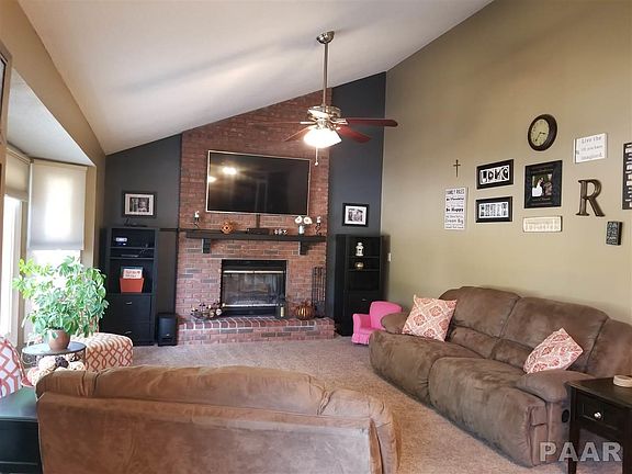 3rd image of 6112 N Heather Oak Dr