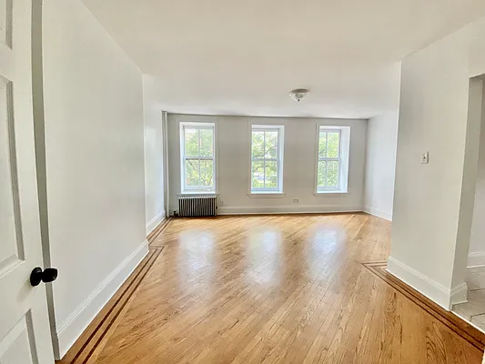 Rented by A P Realty Group NY LTD | media 7