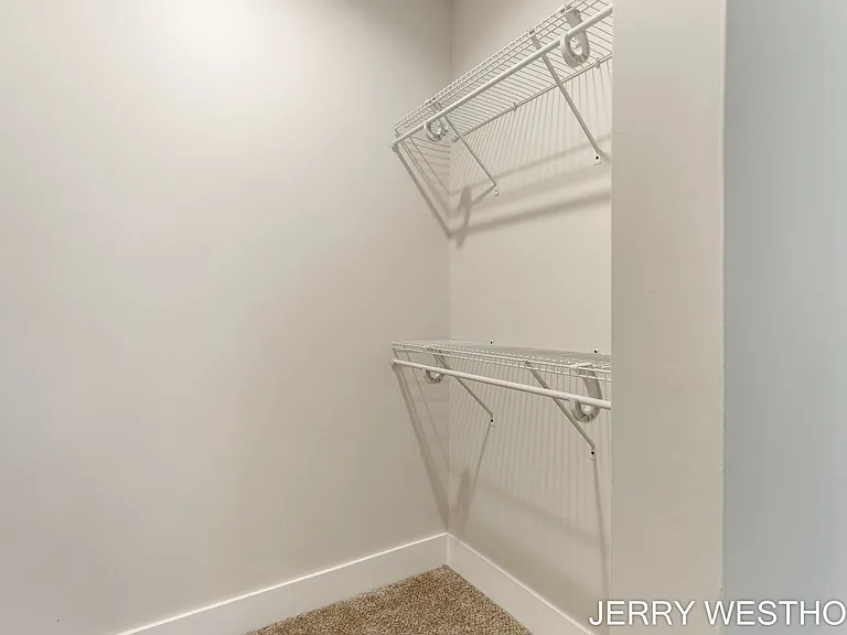 715 Butterworth St SW #2 — Photo 23