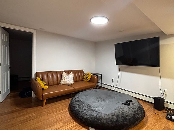 4th image of 18 Bickford Ave #1