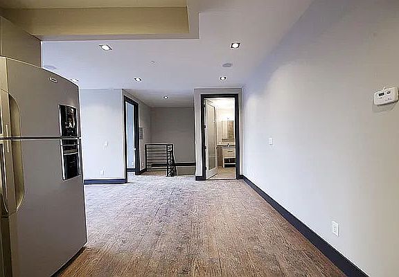3rd image of 875 De Kalb Ave #1A
