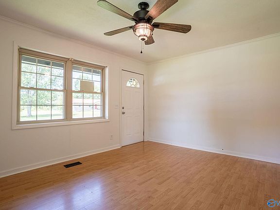 5th image of 189 Estate View Dr