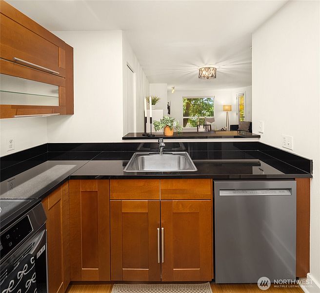 5th image of 7323 Sand point Way NE #312