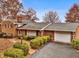 2674 Parkview Dr, Vinton, VA 24179