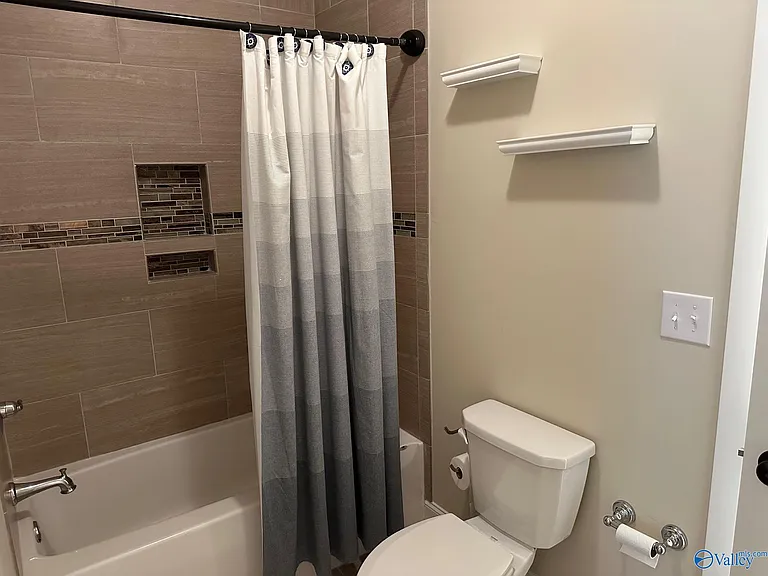 211 Blackoak Dr — Photo 25