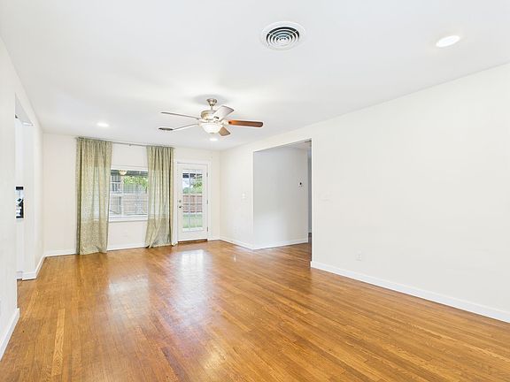4th image of 409 S Pear St