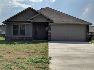 926 S Quincy Cv, Russellville, AR 72802