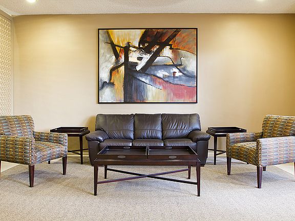 2nd image of 291 S Euclid Ave APT 202