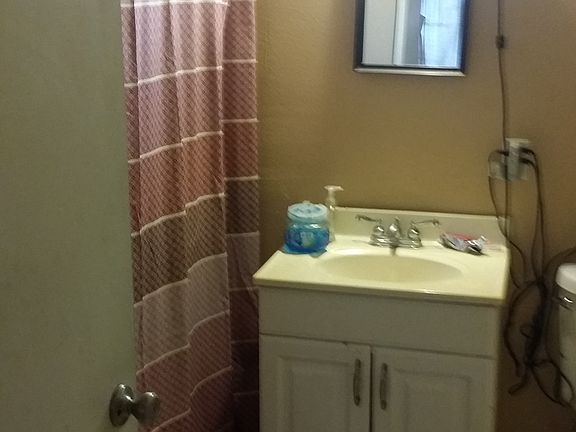 http://photos2.zillow.com/p_