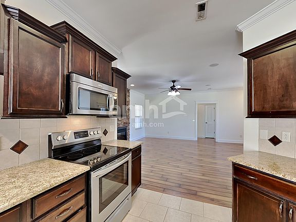 4th image of 5305 Cloister Dr