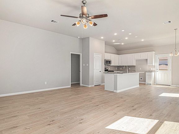 5th image of 11412 Natalia Ln