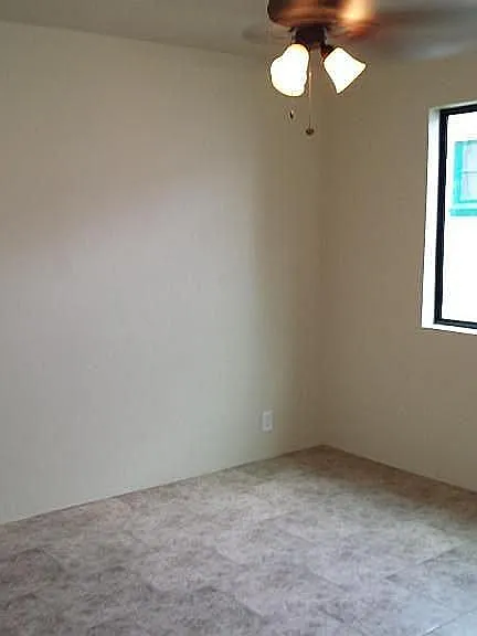 2125 N Euclid Ave — Photo 5
