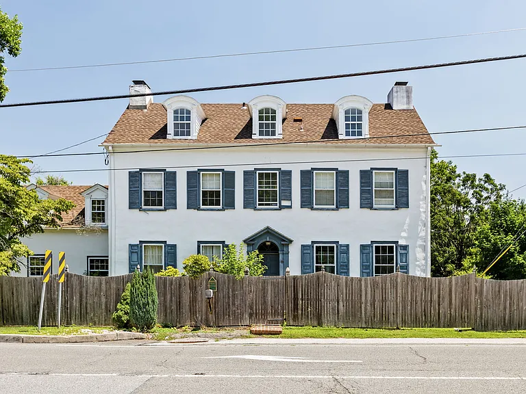 571 N Newtown Street Rd — Photo 7
