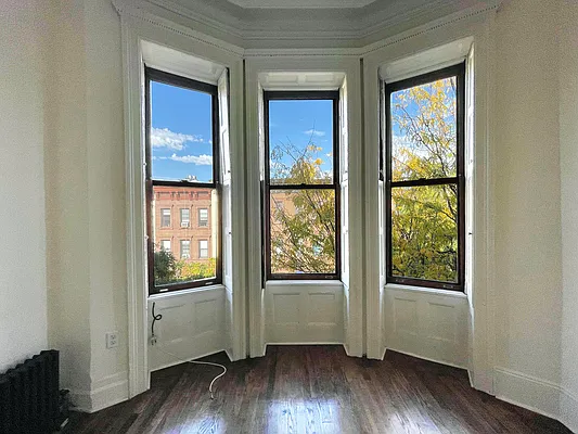 Rented by Bohemia Realty Group | media 11