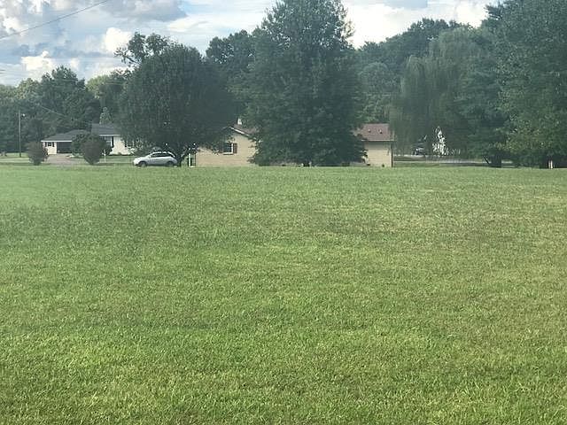 2nd image of 1732 Cherokee Dr