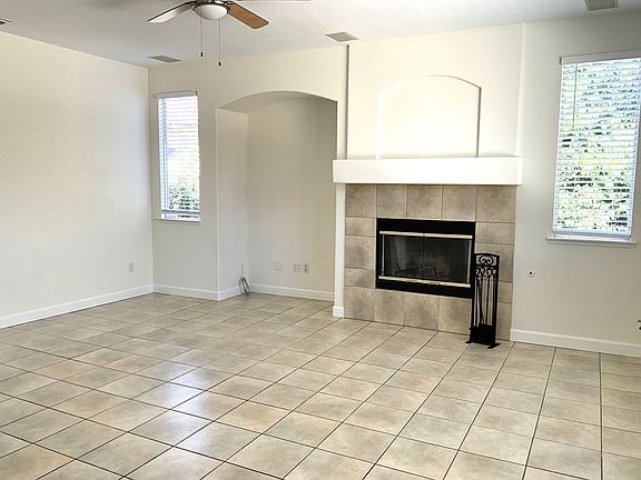 5th image of 23 Dalehurst Ct