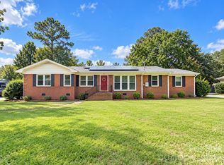 14 Hamden Cir, Cheraw, SC 29520
