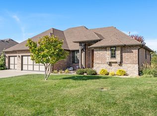 2901 E Chinkapin Ln, Springfield, MO 65804