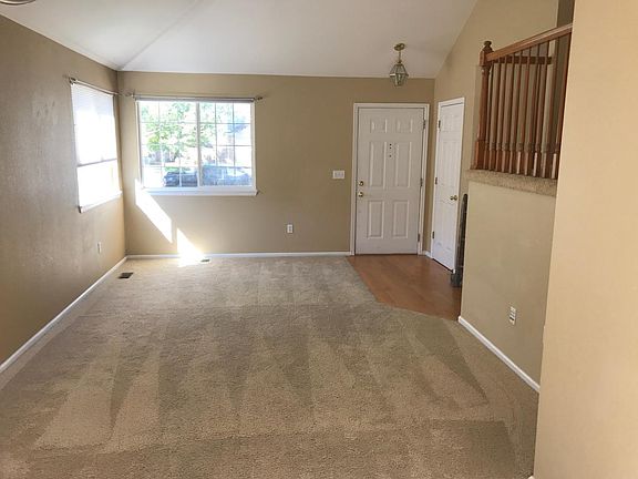 Entrance / Formal living