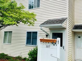 107 Gregory Ct, Highland, NY 12528