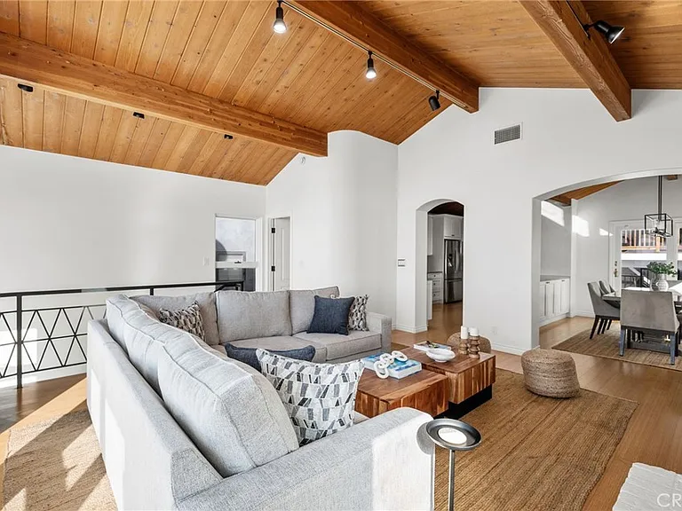4104 Highland Ave — Photo 8