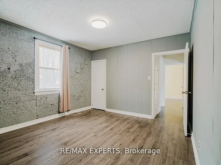 5323 Lawrence Ave E — Photo 22