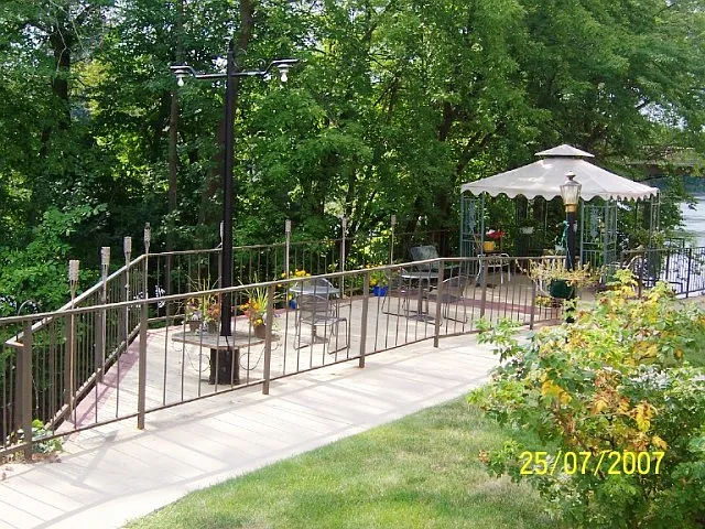 Millrace the Terrace overlooking river_05092017