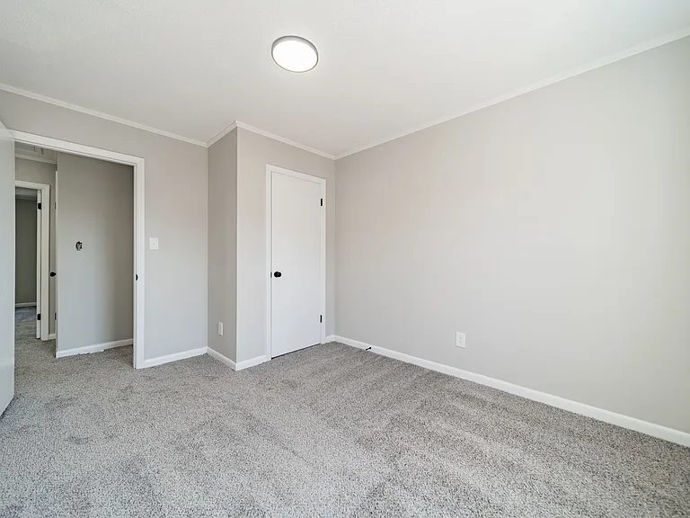 2200 Williamsburg Dr #24 — Photo 19