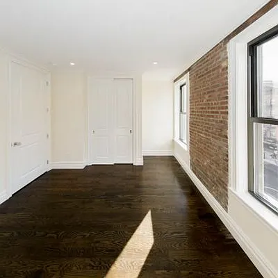 Rented by Icon Realty Management | media 11