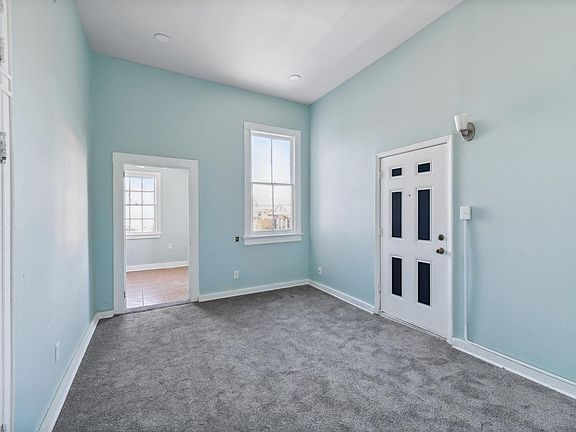 Entrance/Living Room