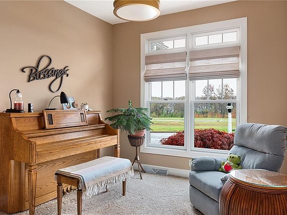 4th image of 180 Saybrook Dr #24