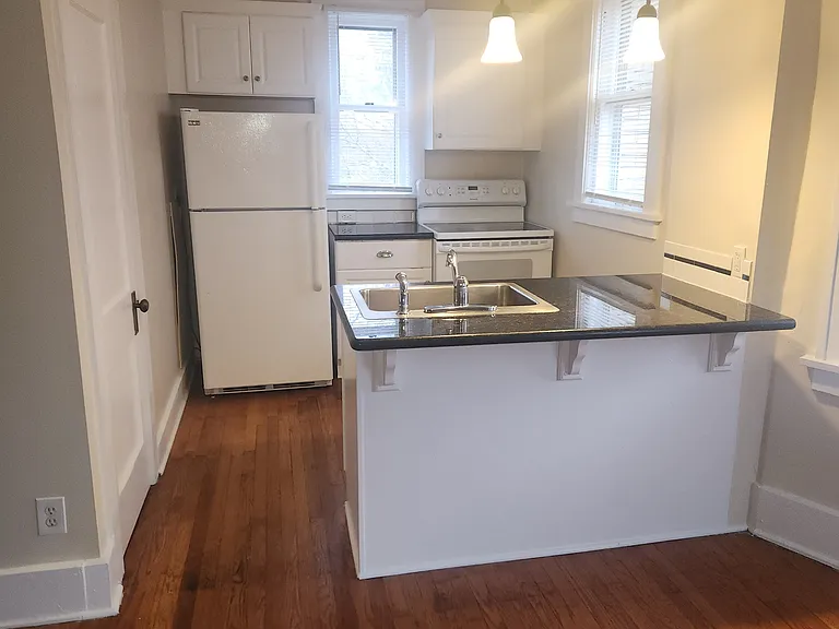 817 5th St NW #11 — Photo 2