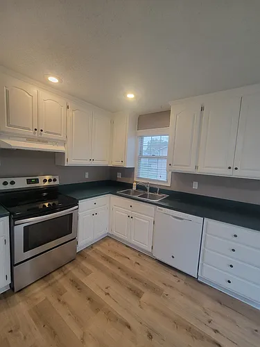 3841 N 123rd Ter Photo 1