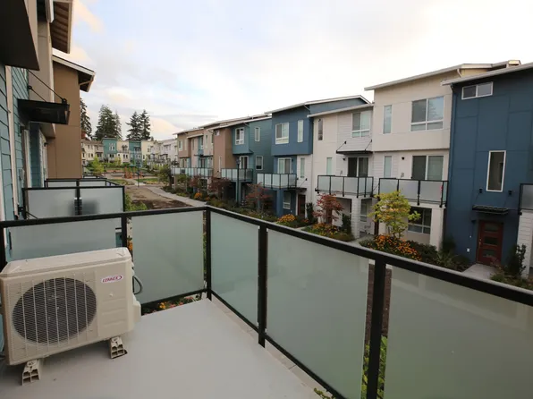 14687 36th Ct NE, Lake Forest Park, WA 98155