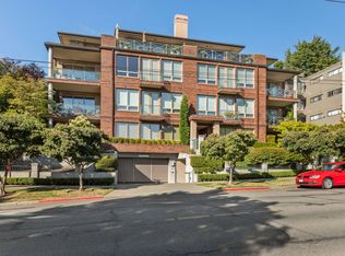 660 W Olympic Pl APT 2, Seattle, WA 98119