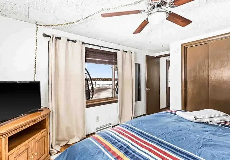 7590 Barrs Lake Rd — Photo 26