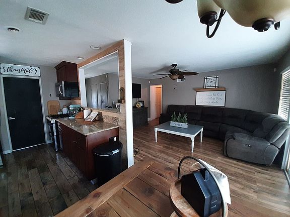4th image of 3551 Ely Ave