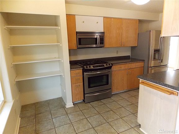 2nd image of 2937 15th St SE