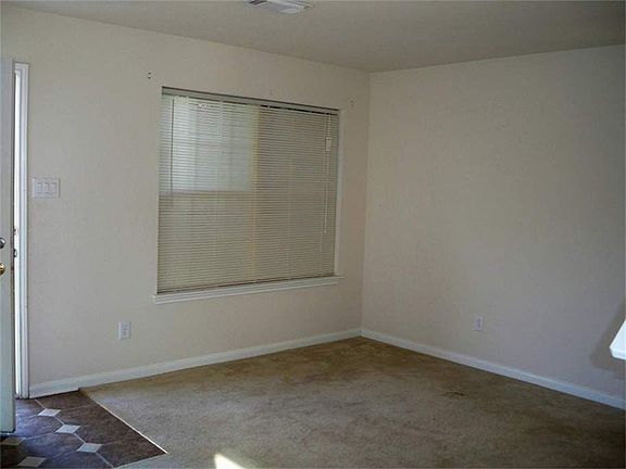 4th image of 2119 James Madison Dr