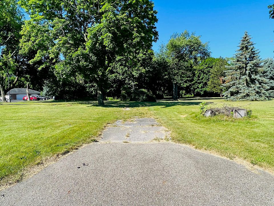 2nd image of 2960 Niles Rd