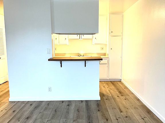 5th image of 241 N Redondo Ave APT 25
