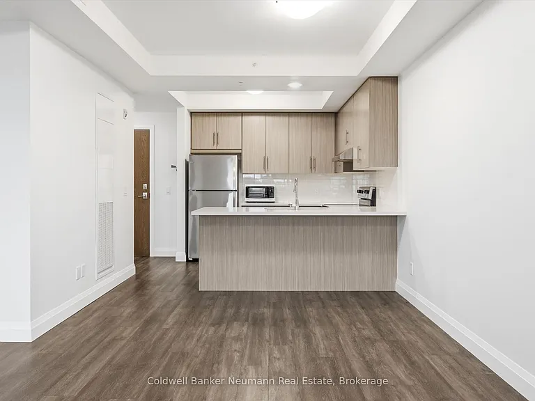30 Hamilton St S #601 — Photo 16