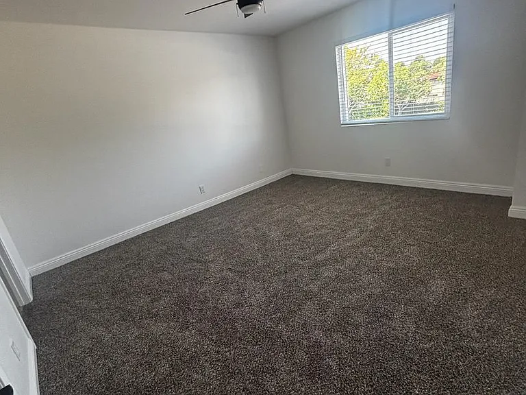 2818 W Avenue K8 — Photo 10