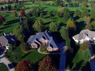 79 N Royal Oaks Dr, Bristol, IL 60512