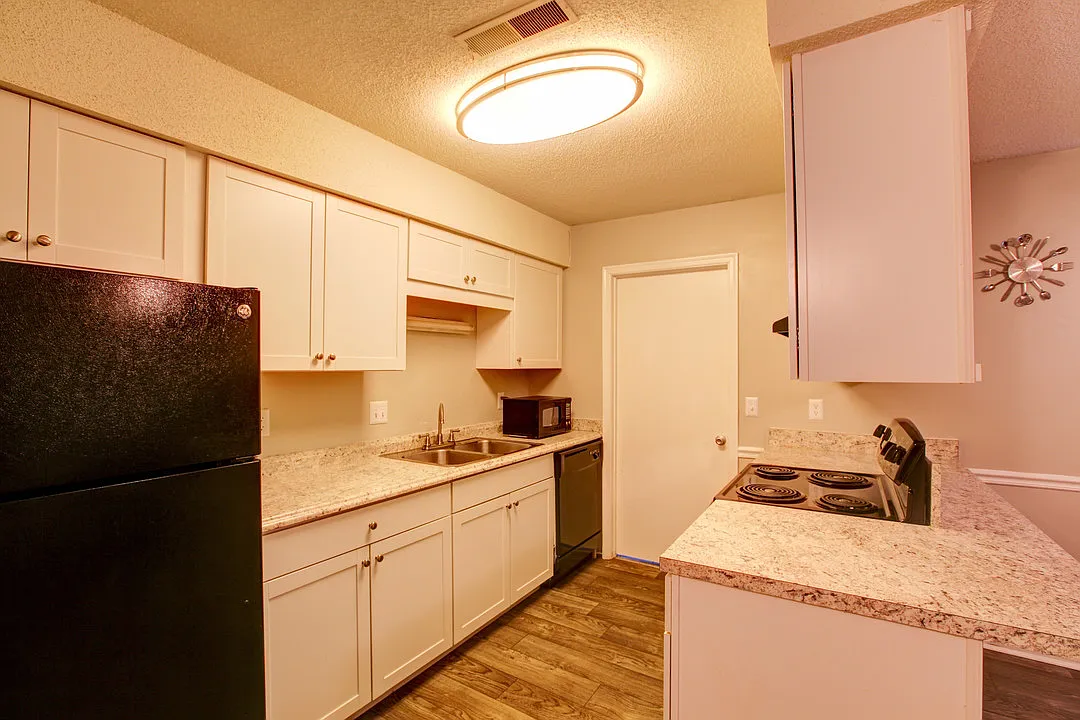 KRC Northlake Townhomes — Photo 4
