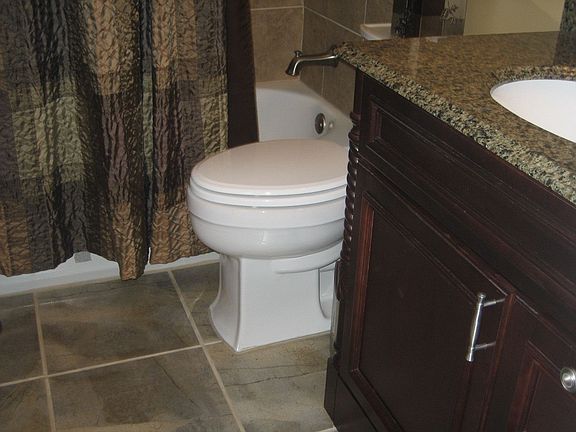 Main Full Bath
