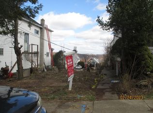 1027 Lysle Ave, McKeesport, PA