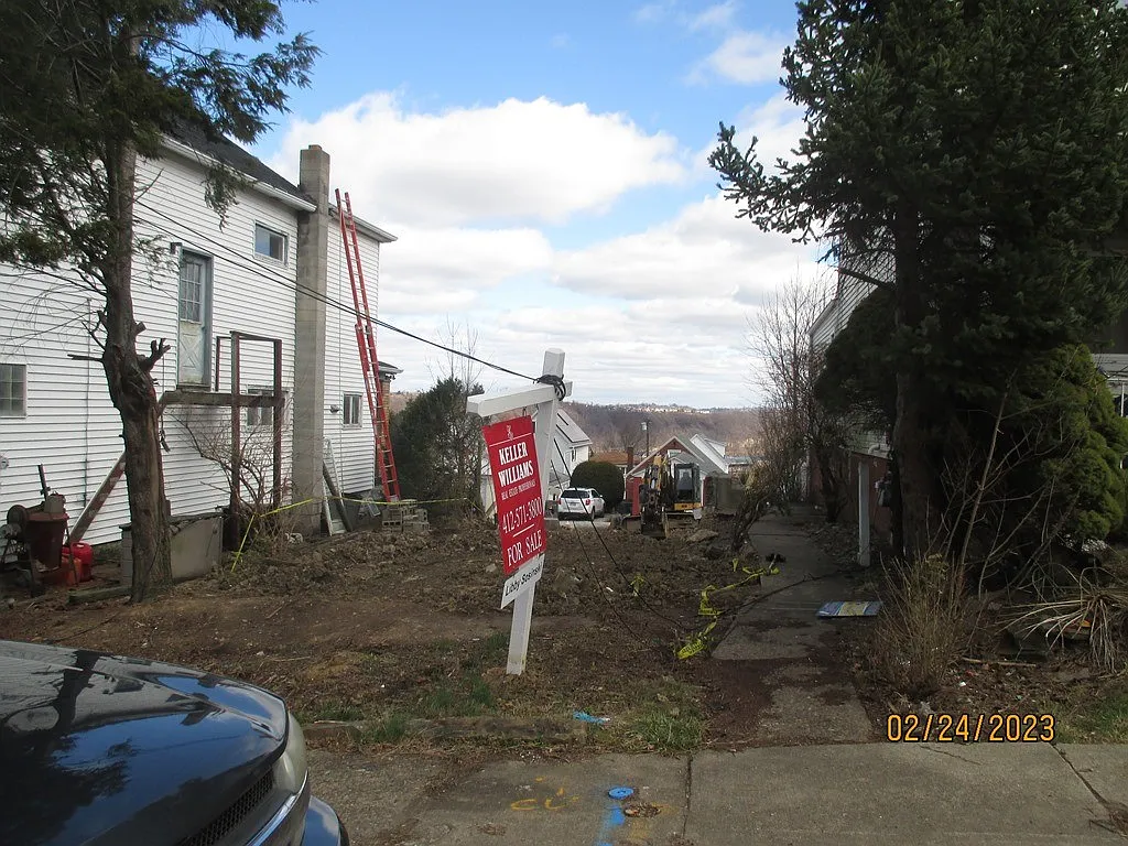 1027 Lysle Ave photo 1
