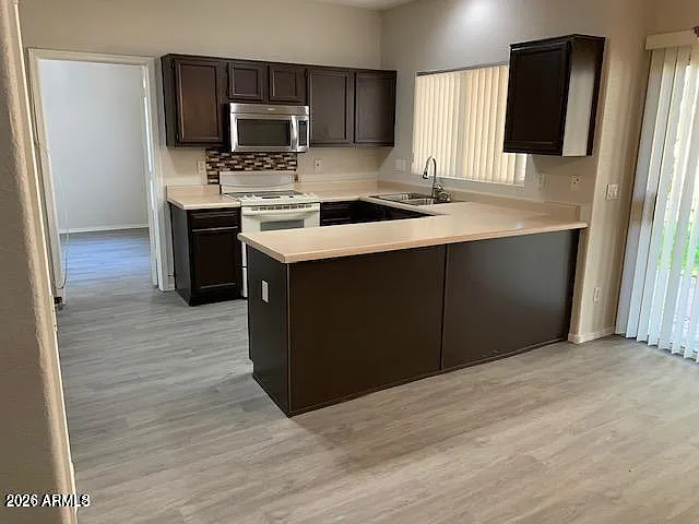 4 bed, 3.0 bath, 2435 sqft, $2,995 — Photo 2