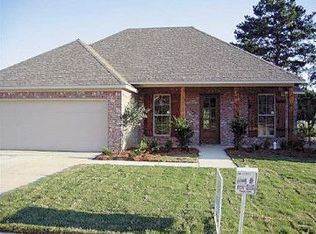 208 Silver Lk, Pearl, MS 39208